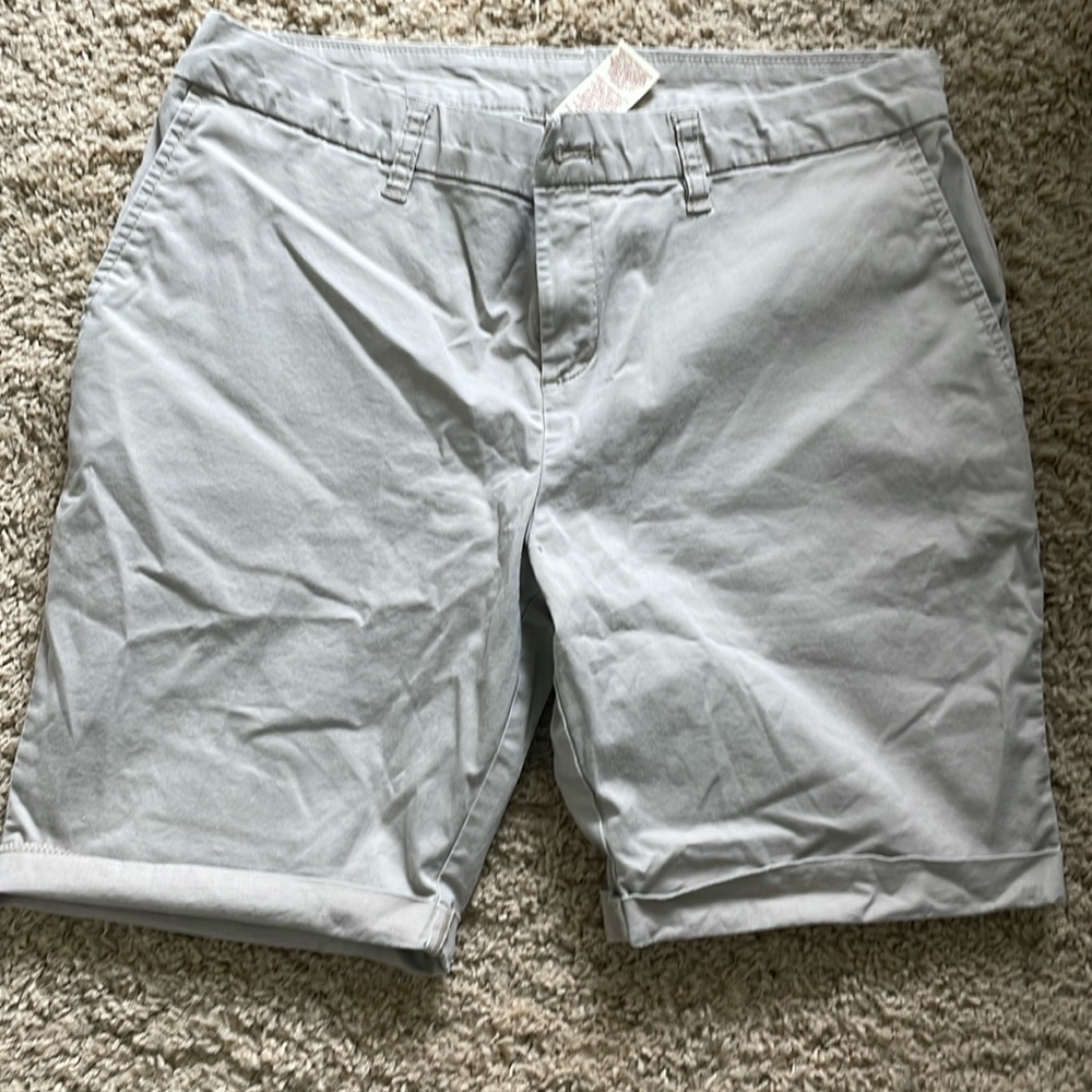 Ladies/women’s Faded Glory beige/khaki / tan shorts, size 10